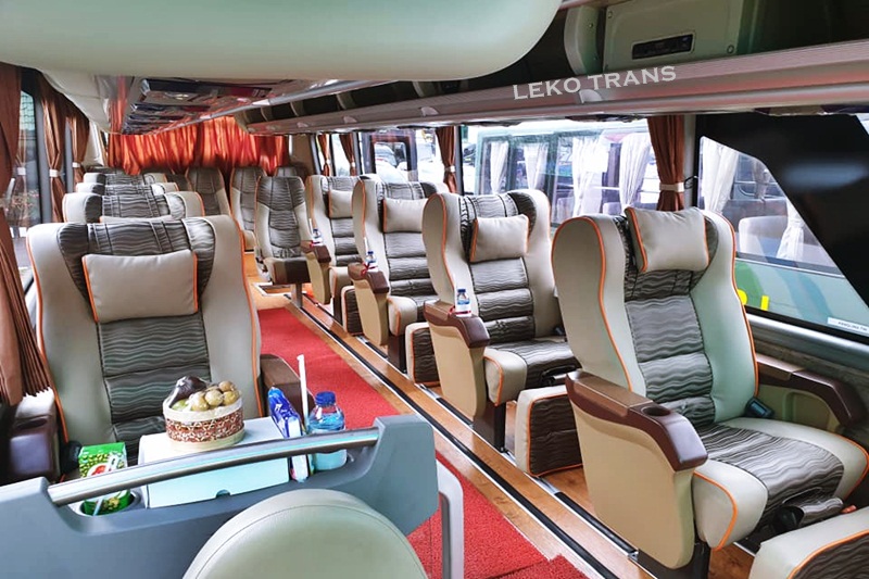 interior luxury bus 16 seats sewa di bali